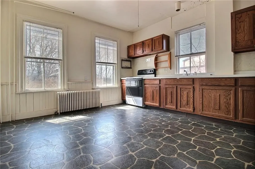 7 Dixon Street Westerly RI 02891