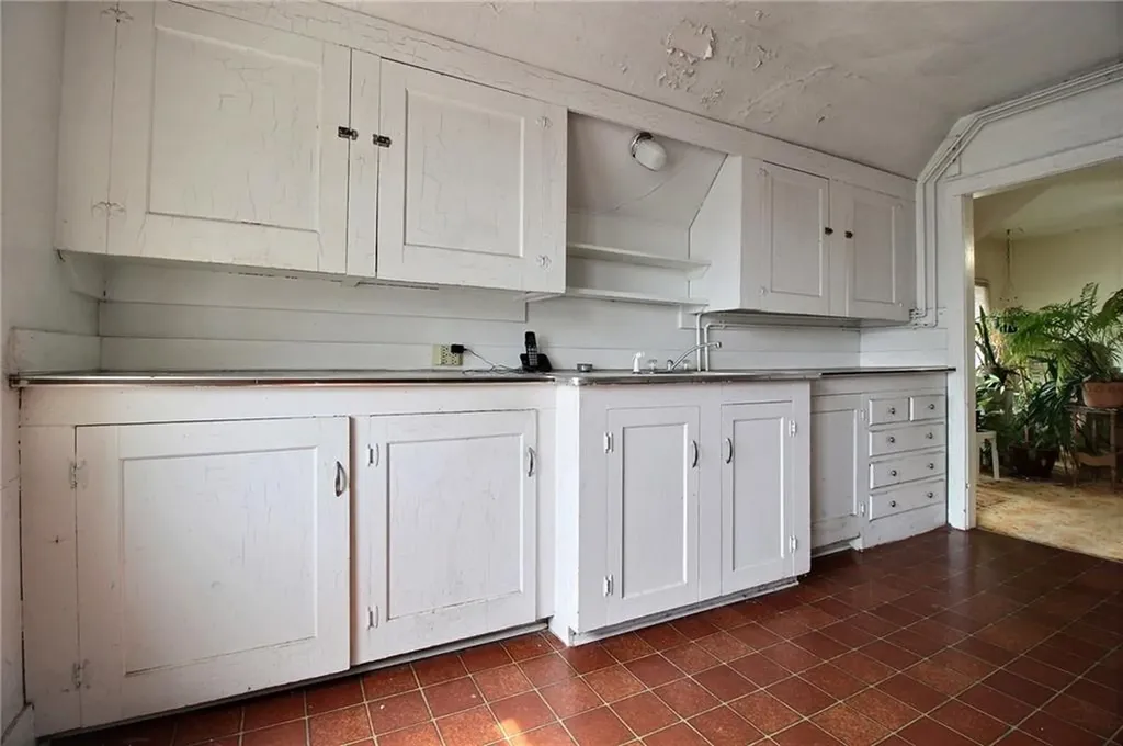 7 Dixon Street Westerly RI 02891