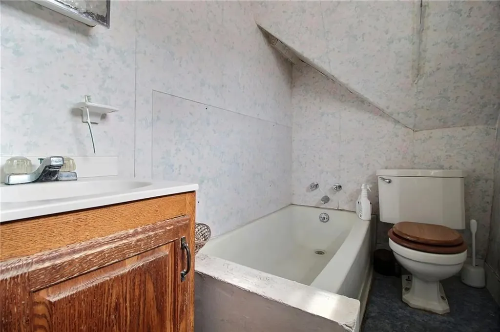7 Dixon Street Westerly RI 02891
