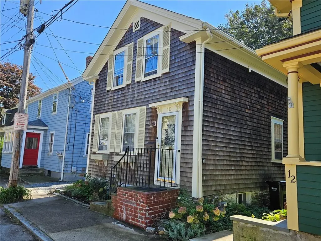 10 Cherry Street Newport RI 02840