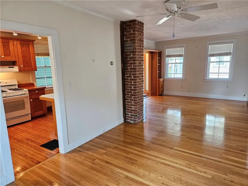 10 Cherry Street Newport RI 02840