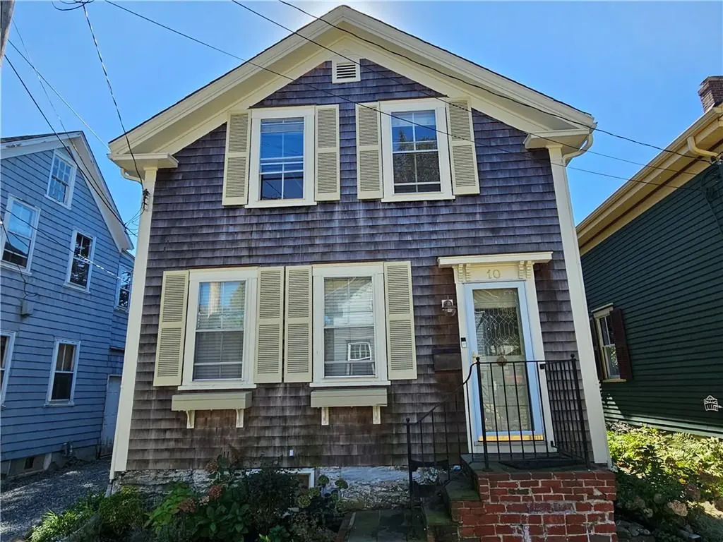 10 Cherry Street Newport RI 02840