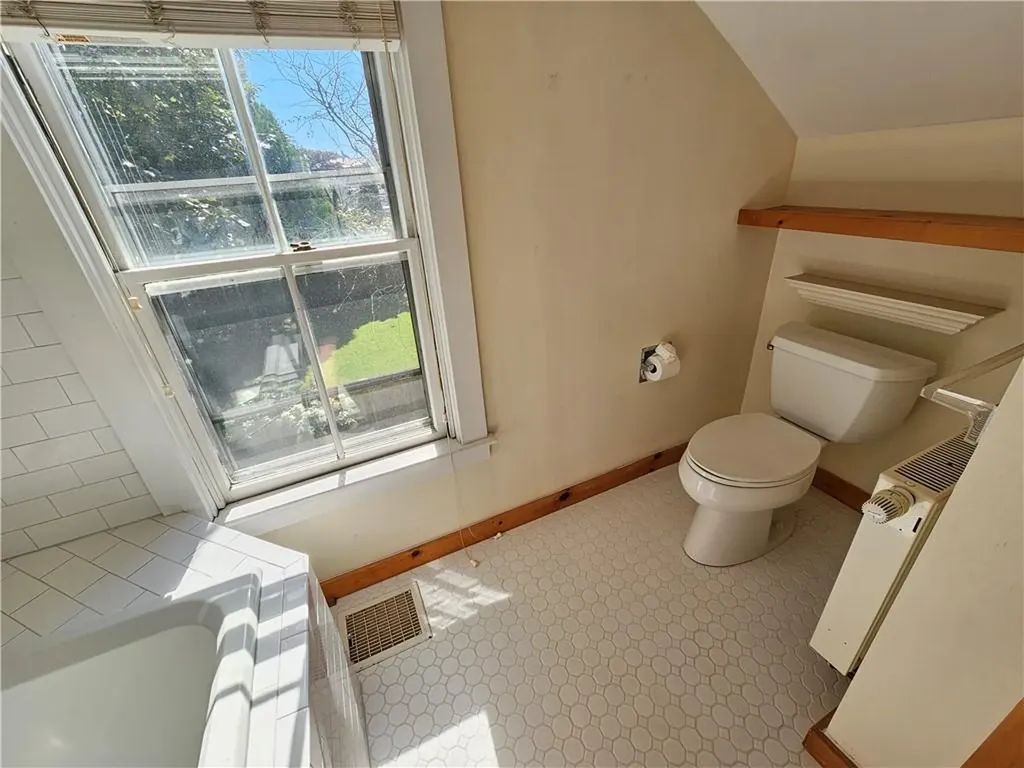 10 Cherry Street Newport RI 02840