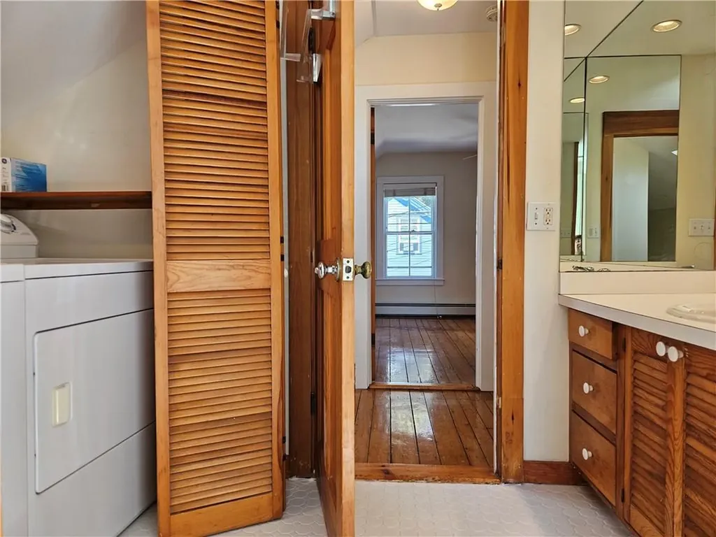 10 Cherry Street Newport RI 02840