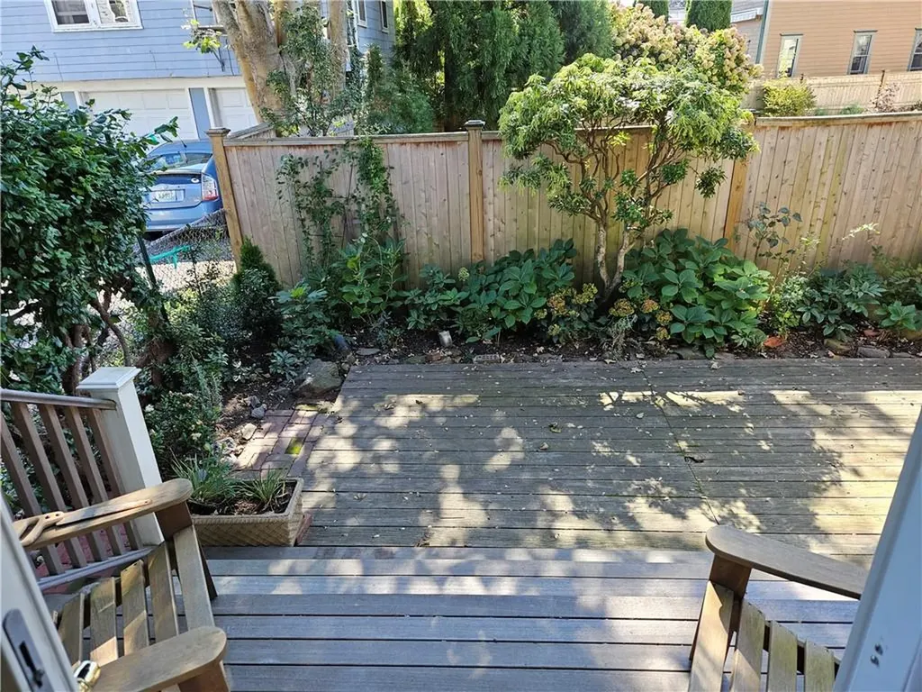 10 Cherry Street Newport RI 02840