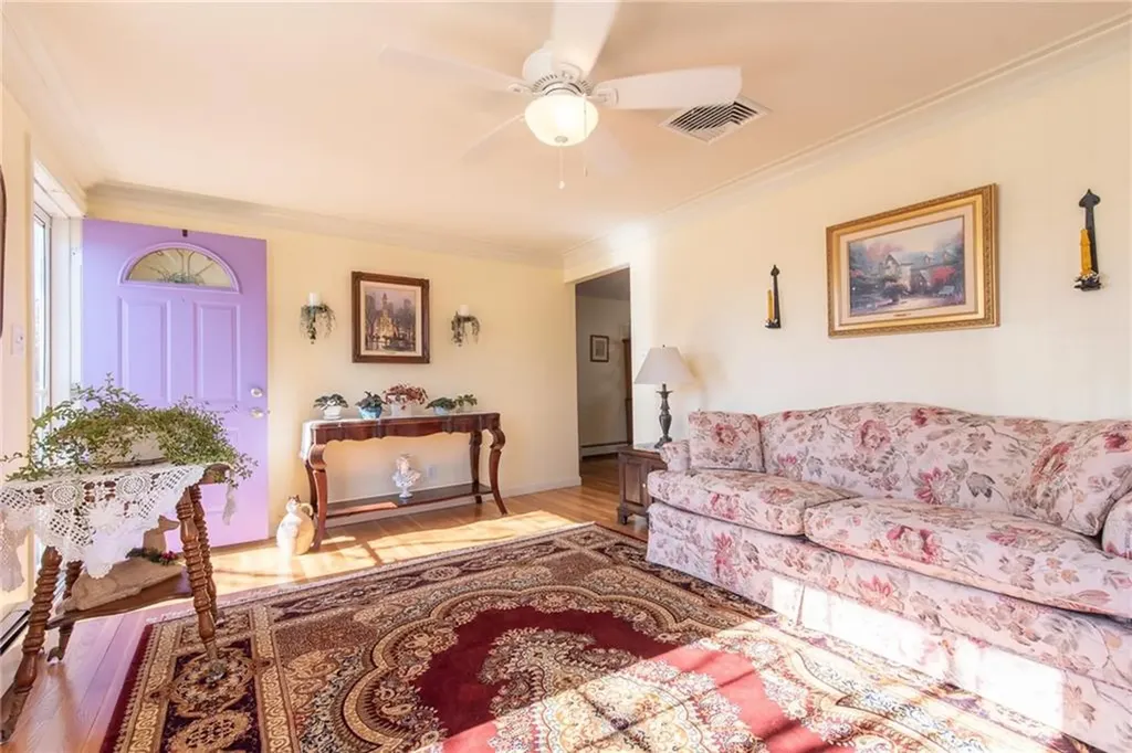 153 Grove Street Lincoln RI 02865