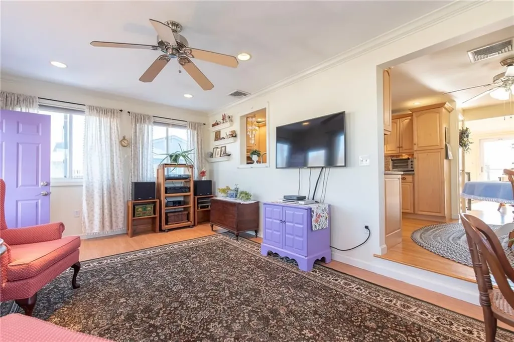 153 Grove Street Lincoln RI 02865