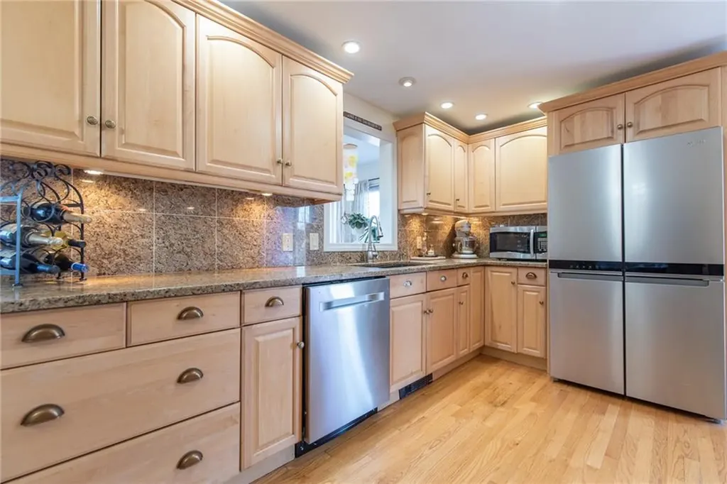 153 Grove Street Lincoln RI 02865