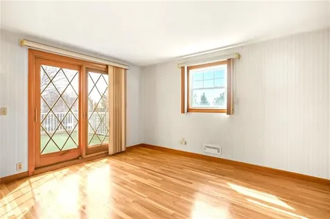 4 Meadowcrest Drive Cumberland RI 02864
