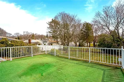 4 Meadowcrest Drive Cumberland RI 02864