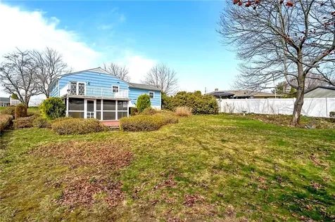 4 Meadowcrest Drive Cumberland RI 02864