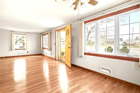 4 Meadowcrest Drive Cumberland RI 02864