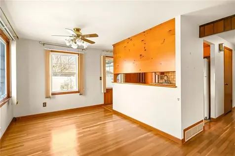4 Meadowcrest Drive Cumberland RI 02864