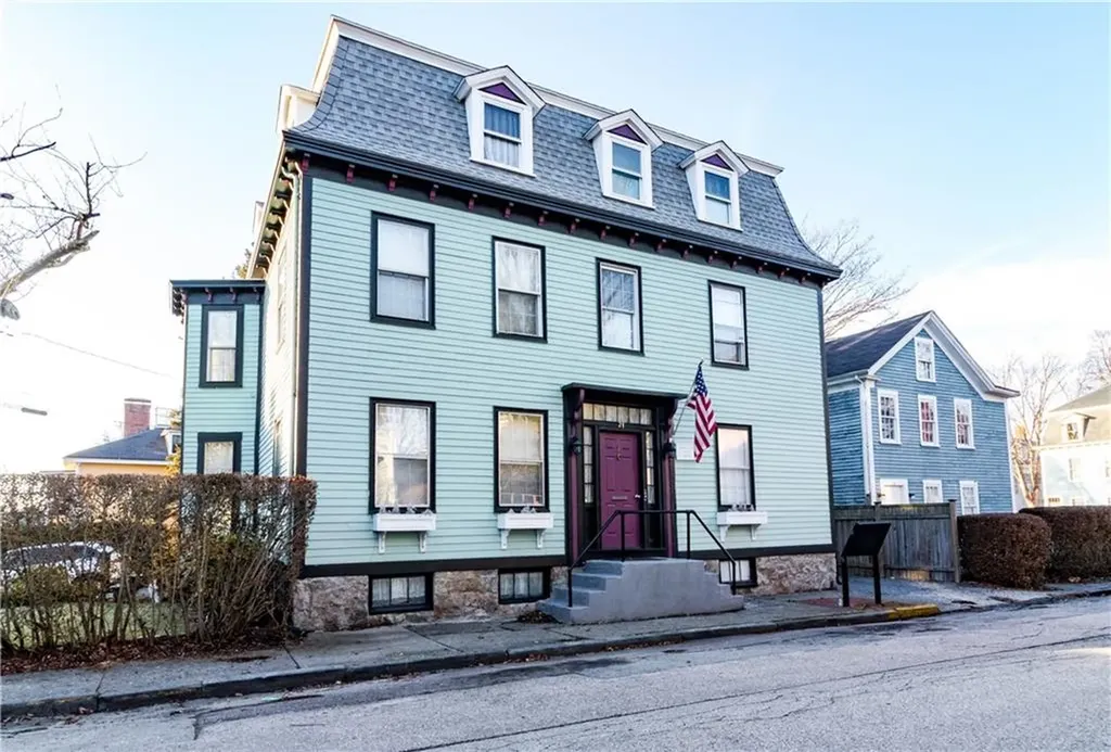 21 School Street Newport RI 02840
