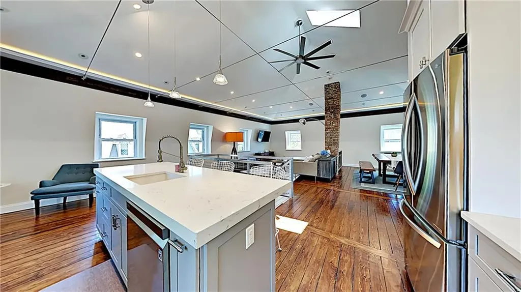 21 School Street Newport RI 02840
