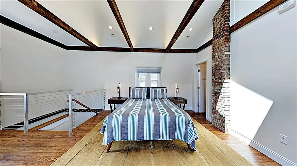 21 School Street Newport RI 02840