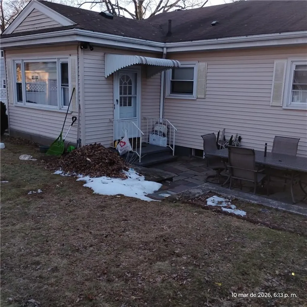 197 Enfield Avenue Providence RI 02908