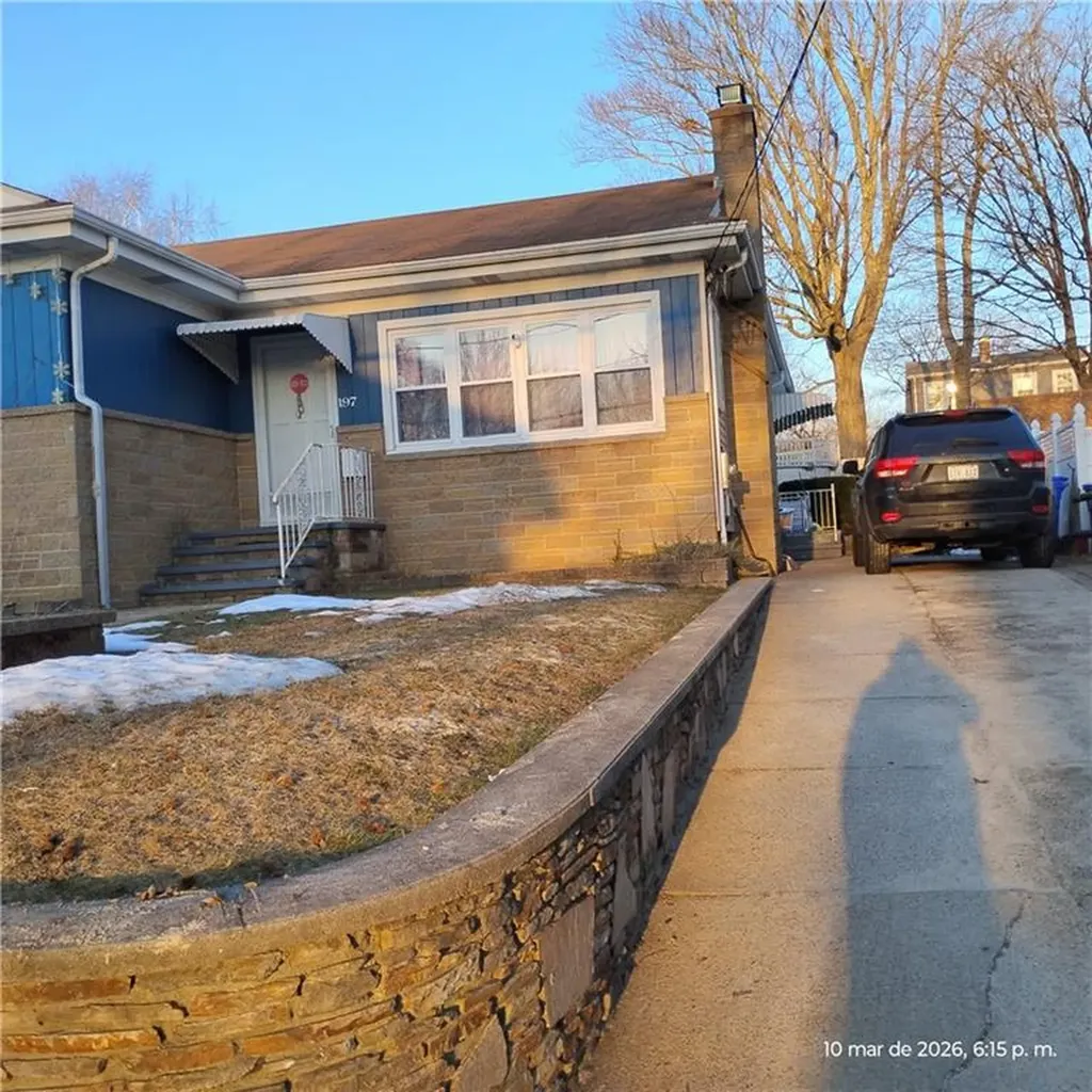 197 Enfield Avenue Providence RI 02908