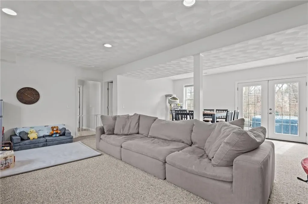 86 Bethel Street Warwick RI 02889