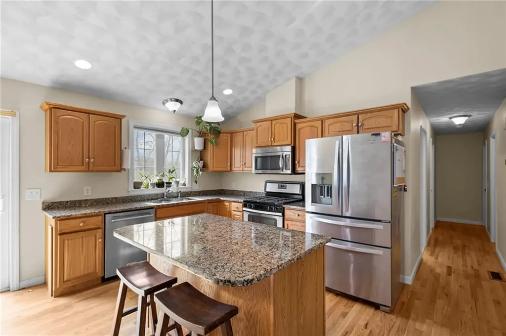 86 Bethel Street Warwick RI 02889