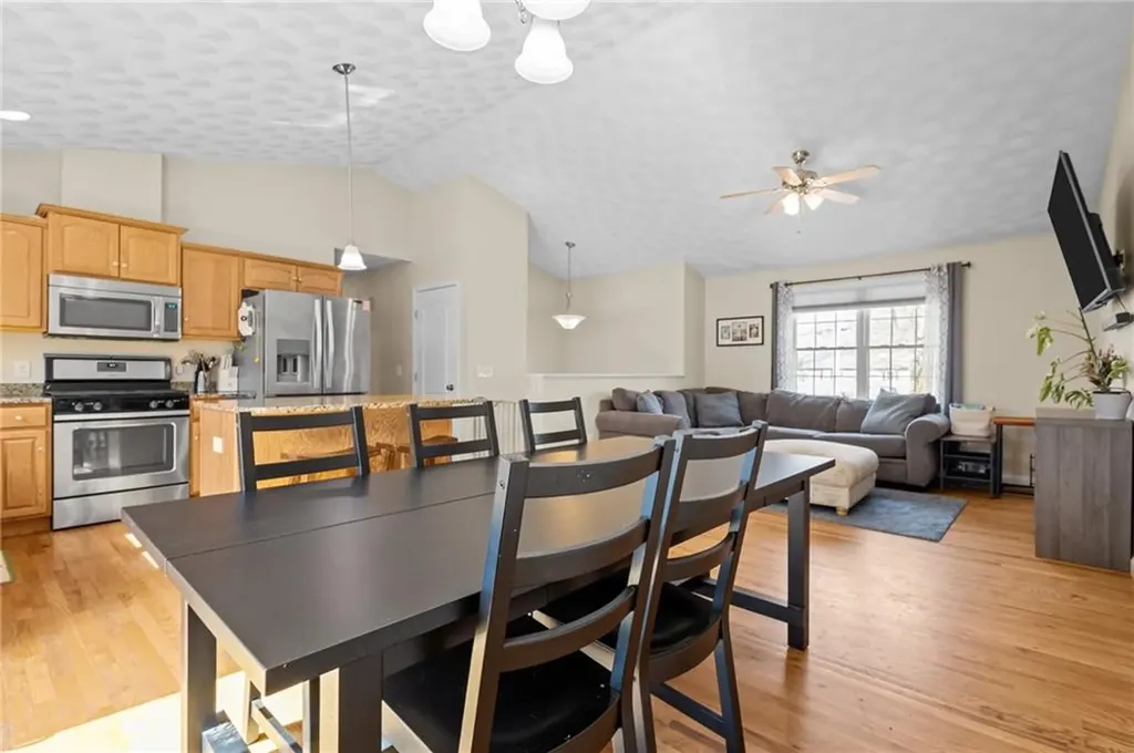86 Bethel Street Warwick RI 02889