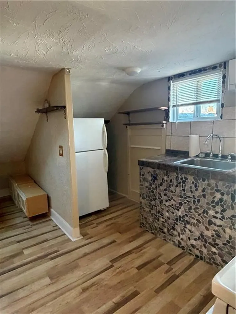 69 Hope Street Providence RI 02906