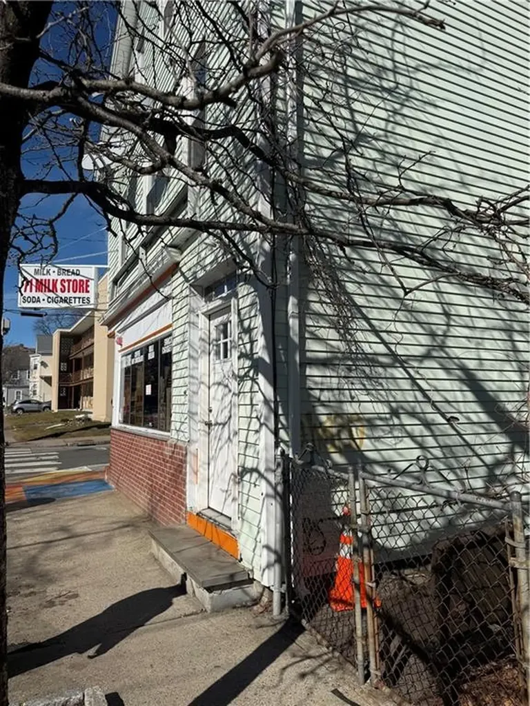 69 Hope Street Providence RI 02906