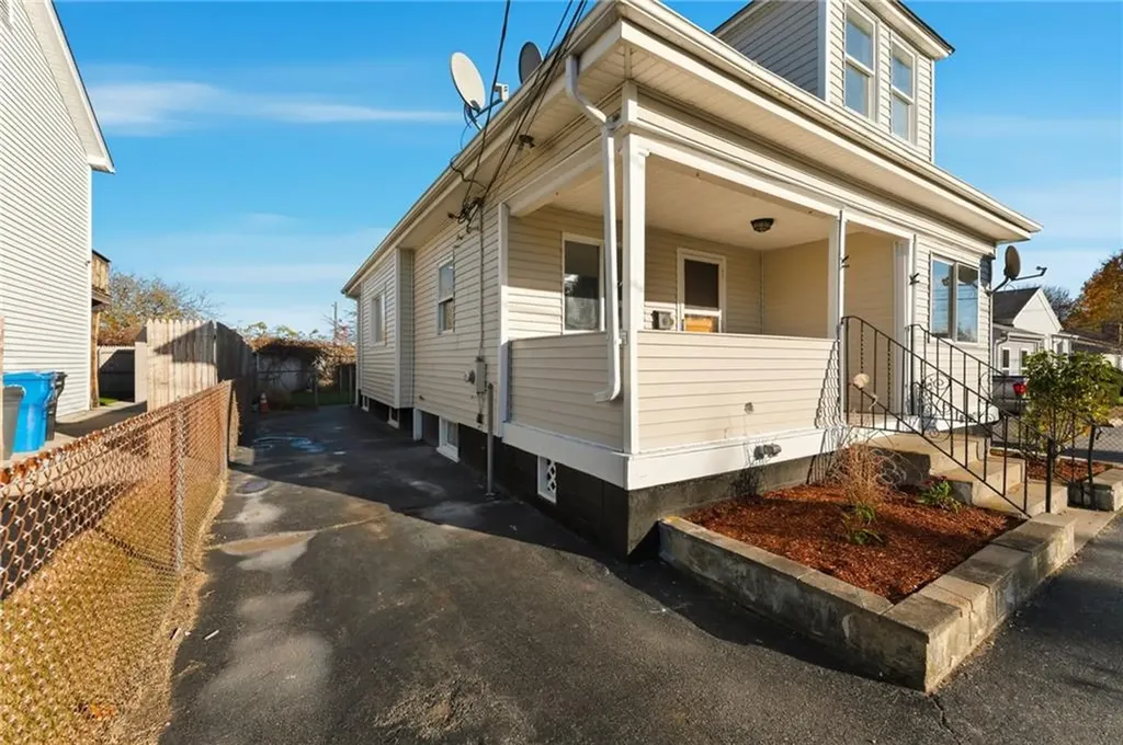 10 Woburn Street Cranston RI 02910