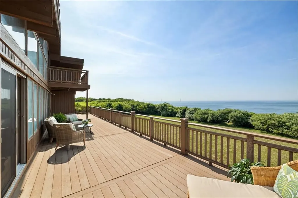 1035 Mohegan Trail Block Island RI 02807