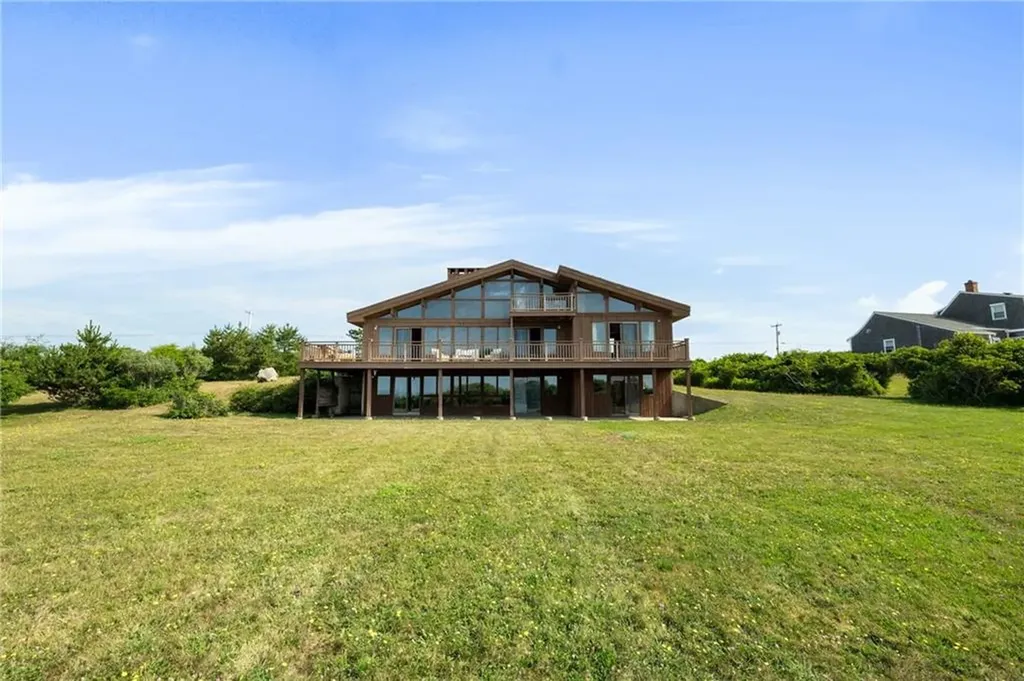 1035 Mohegan Trail Block Island RI 02807
