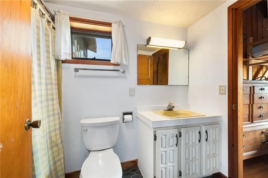 1035 Mohegan Trail Block Island RI 02807