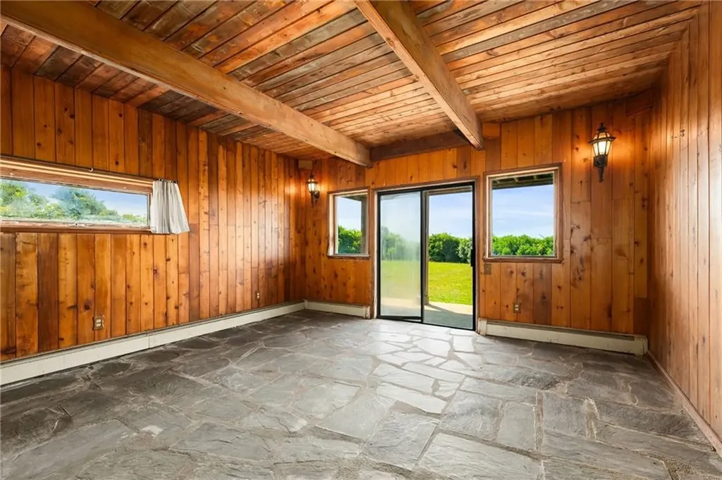 1035 Mohegan Trail Block Island RI 02807