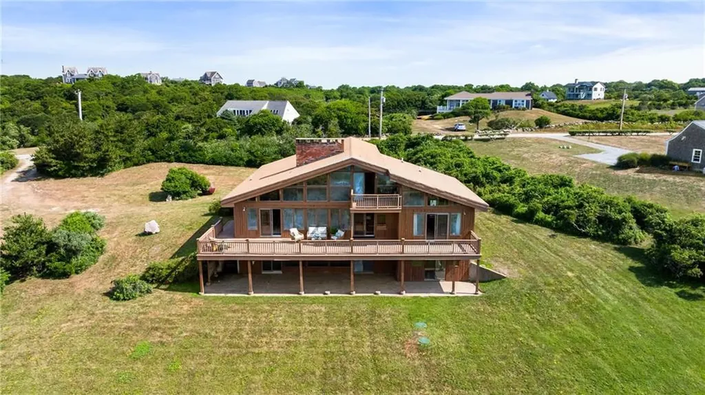 1035 Mohegan Trail Block Island RI 02807