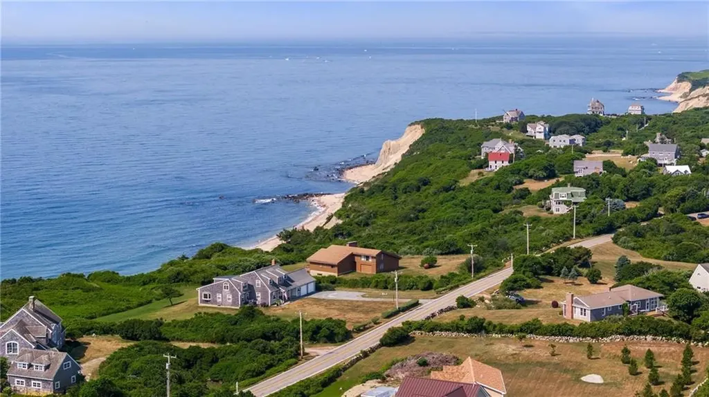 1035 Mohegan Trail Block Island RI 02807
