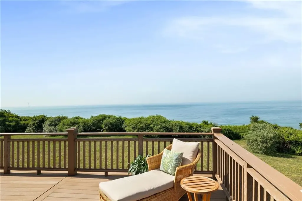 1035 Mohegan Trail Block Island RI 02807