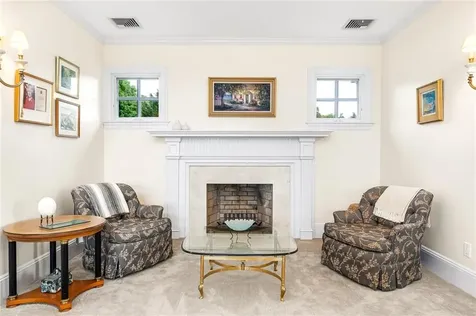 15 Courageous Circle Bristol RI 02809