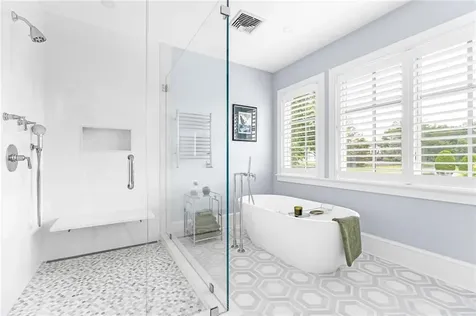 15 Courageous Circle Bristol RI 02809