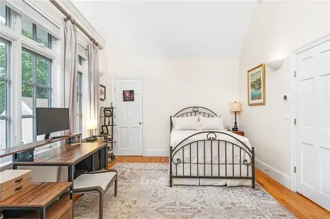 15 Courageous Circle Bristol RI 02809