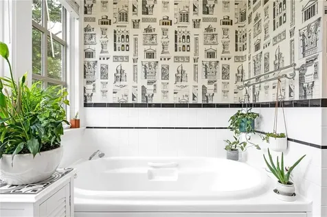 15 Courageous Circle Bristol RI 02809