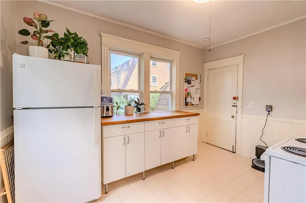 125 127 Taber Avenue Providence RI 02906