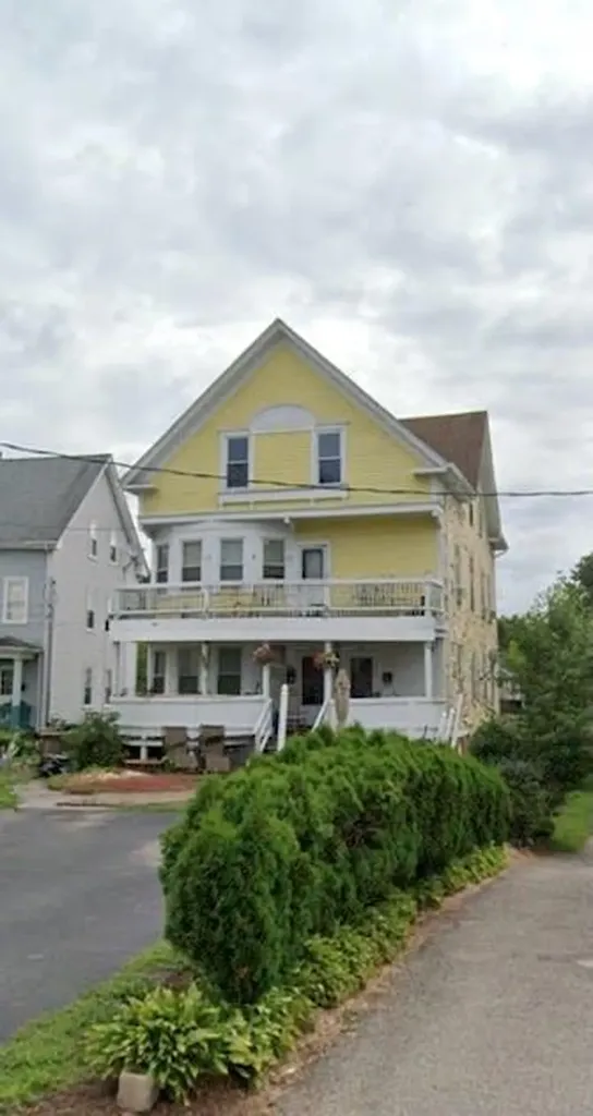 481 483 N Main Street Woonsocket RI 02895
