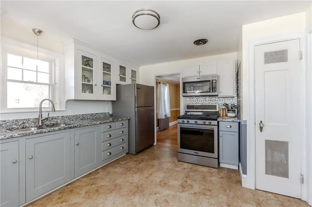 95 Nolbeth Drive Warwick RI 02888