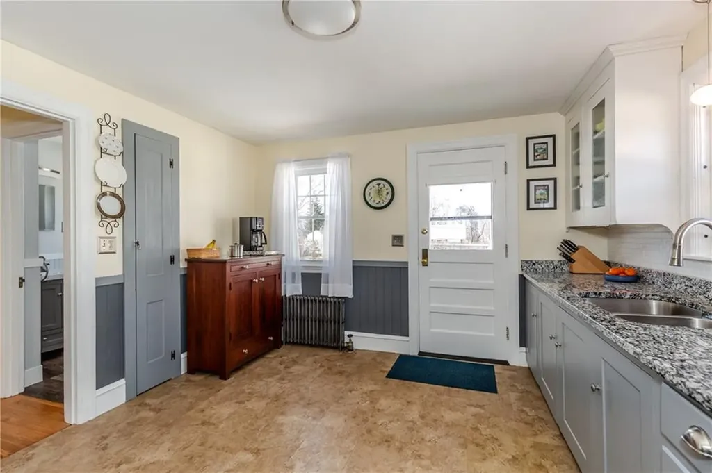 95 Nolbeth Drive Warwick RI 02888