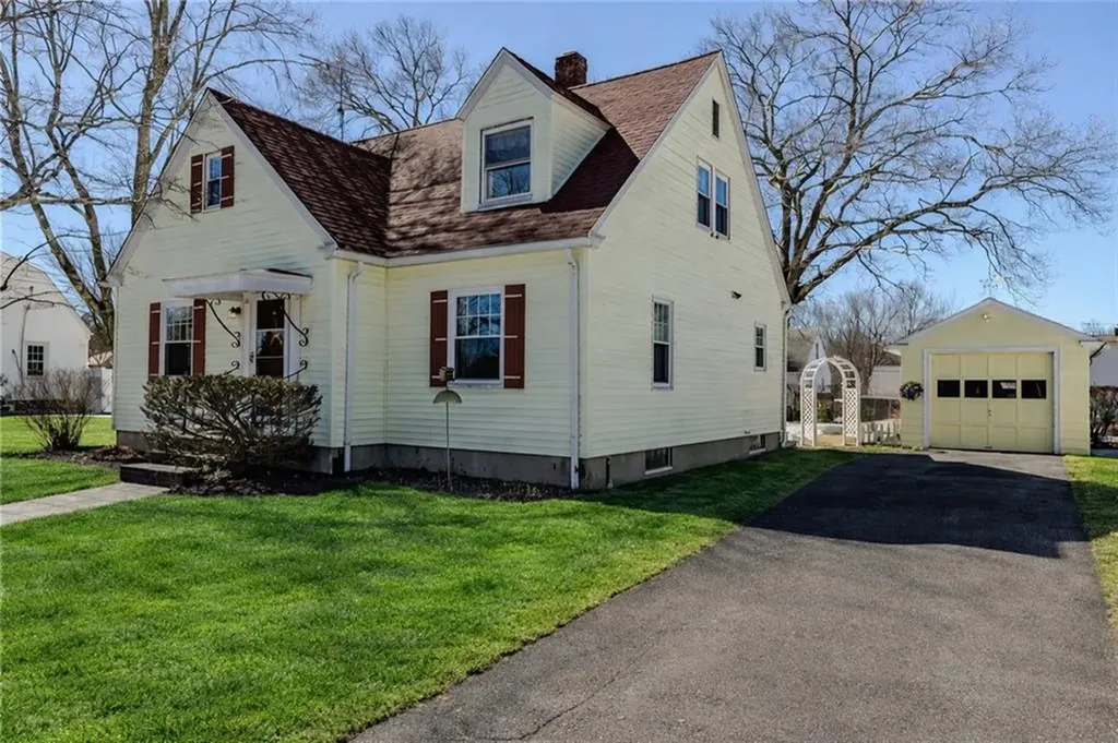 95 Nolbeth Drive Warwick RI 02888
