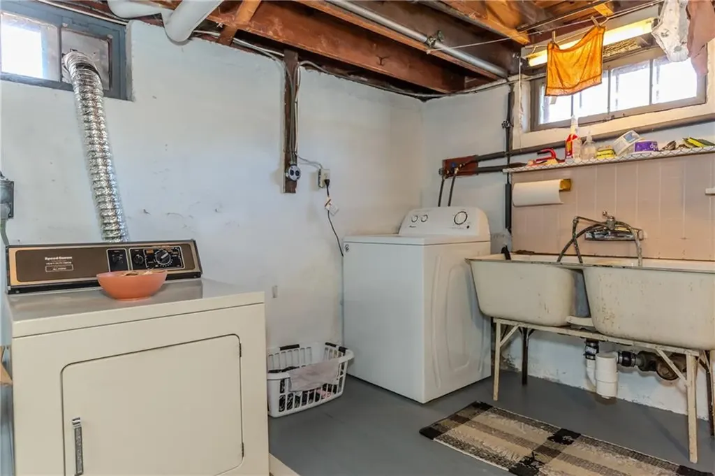 95 Nolbeth Drive Warwick RI 02888