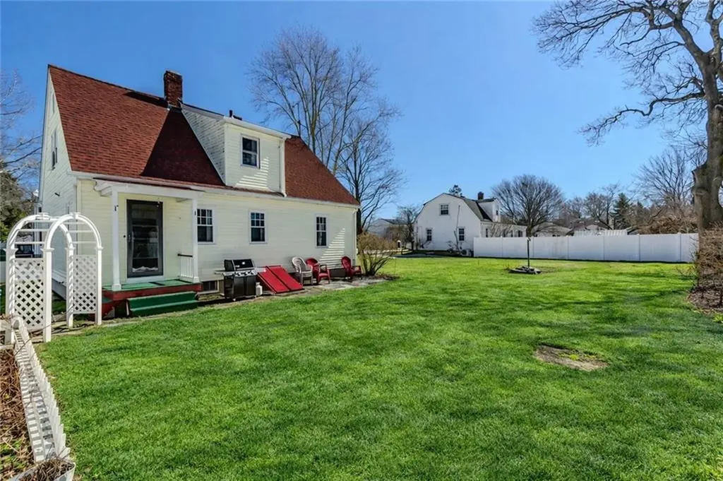 95 Nolbeth Drive Warwick RI 02888