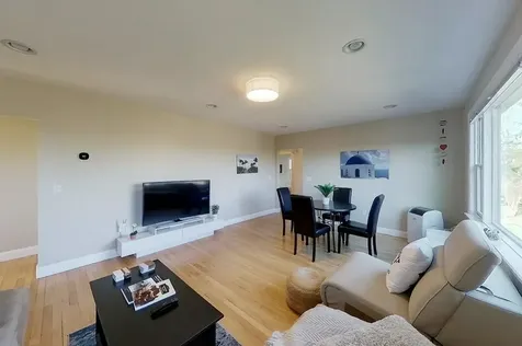 2 E Boulevard Middletown RI 02842