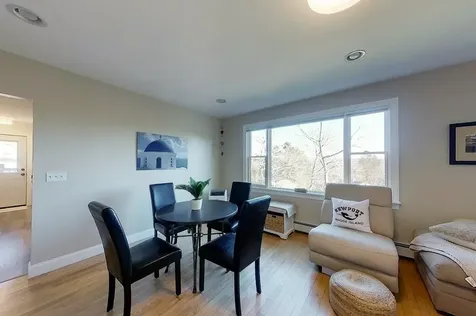 2 E Boulevard Middletown RI 02842