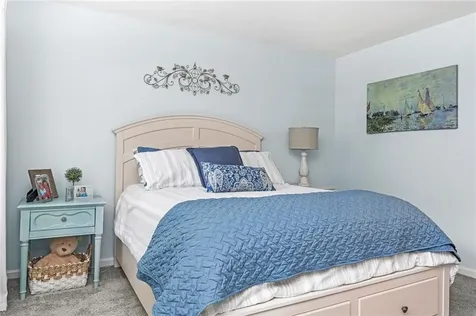 506 Clarks Row Bristol RI 02809