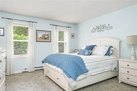 506 Clarks Row Bristol RI 02809